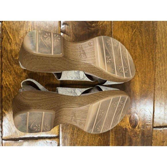 Dansko Women's Jacinda Slingback Sandal Taupe Snake Size 40 (US size 9.5-10) - Picture 5 of 6